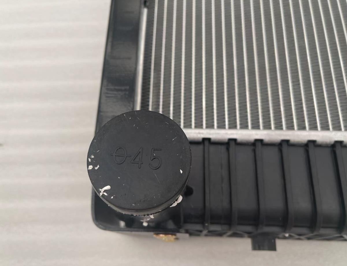 Ensemble de radiateur en aluminium Shacman Delong F3000 Aolong DZ9112532888 B